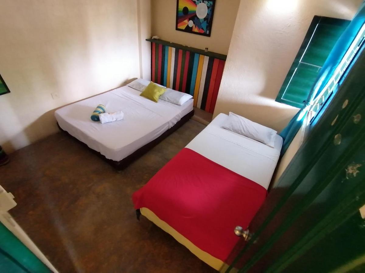 Hostel Villa Mary Taganga Extérieur photo
