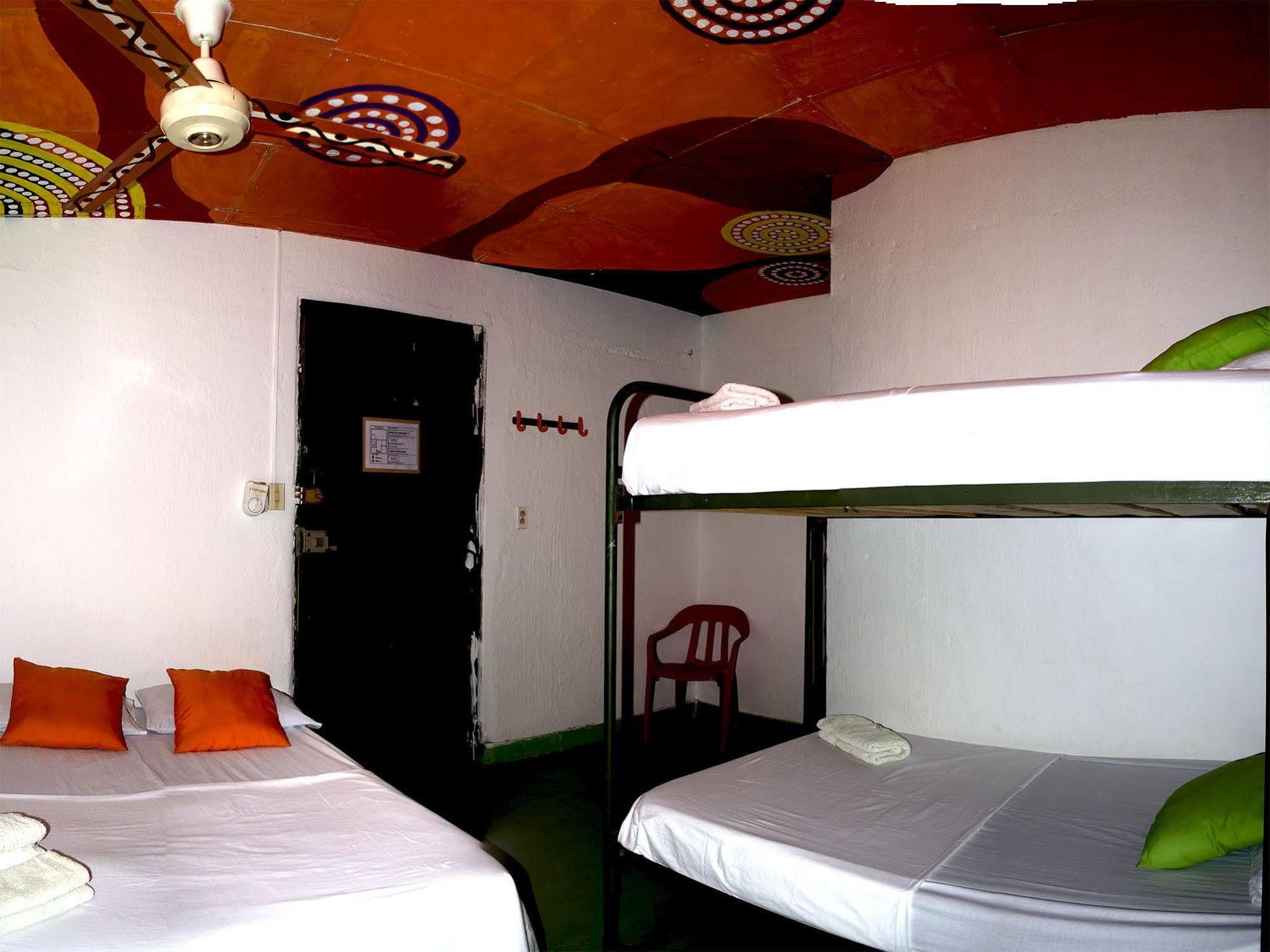 Hostel Villa Mary Taganga Extérieur photo