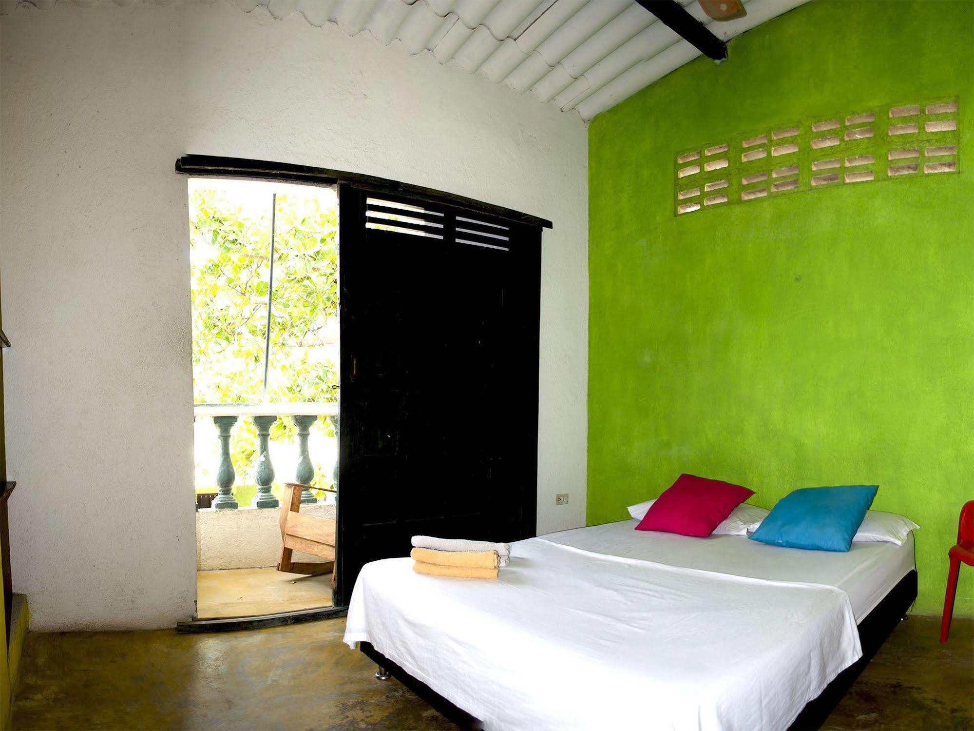 Hostel Villa Mary Taganga Extérieur photo