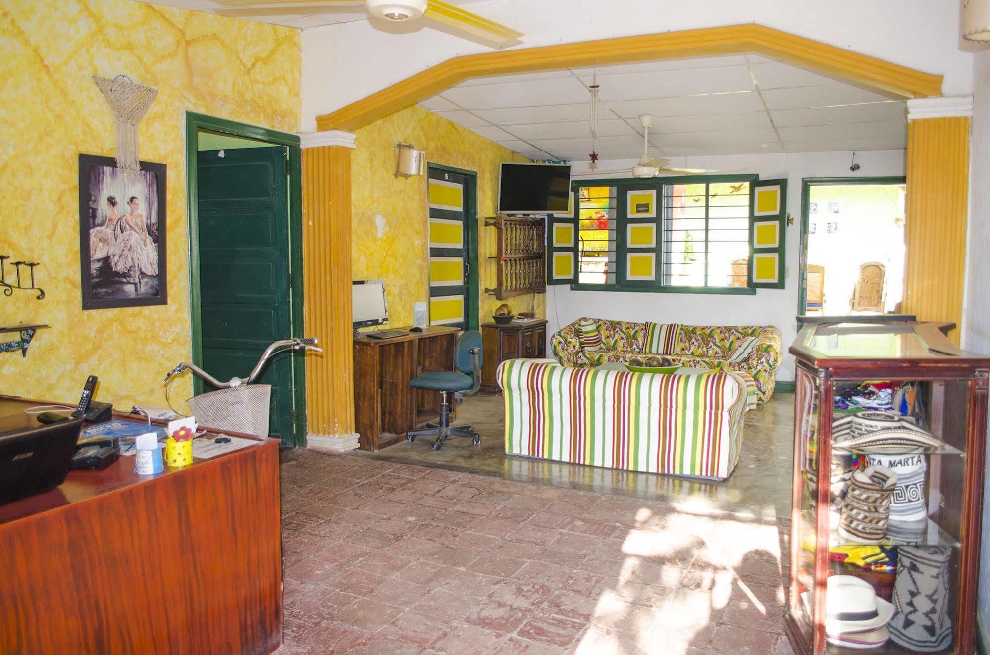 Hostel Villa Mary Taganga Extérieur photo